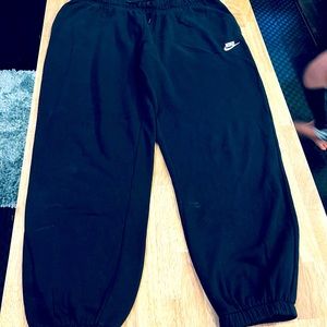Women’a Nike Sweats - Size Large